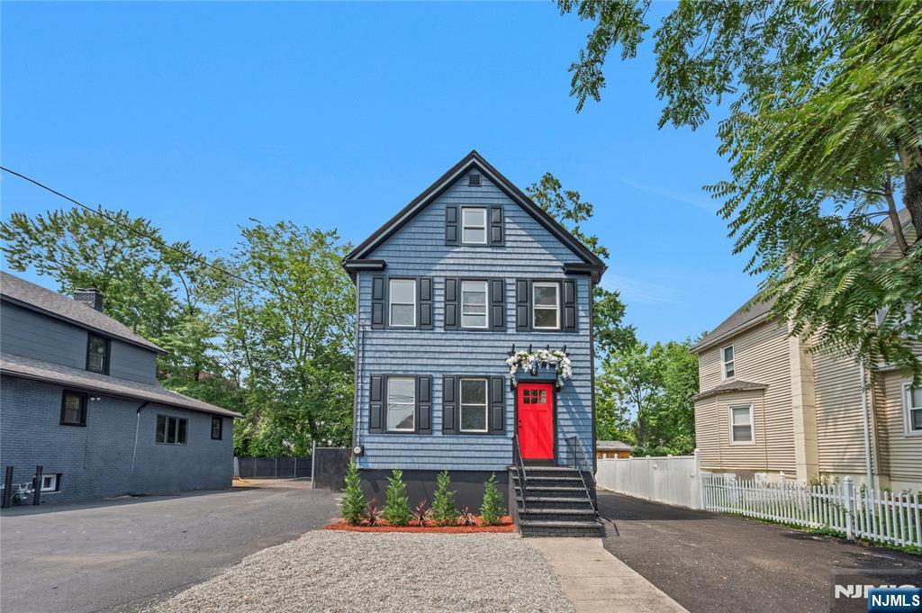 9 Byrne — photo