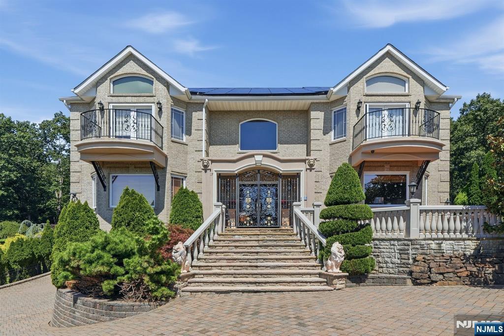 37 Mountainwood Court — photo