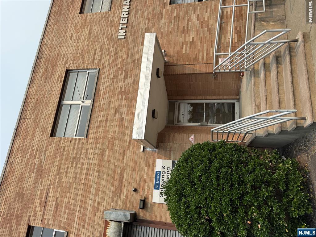 1 Teaneck Road — photo