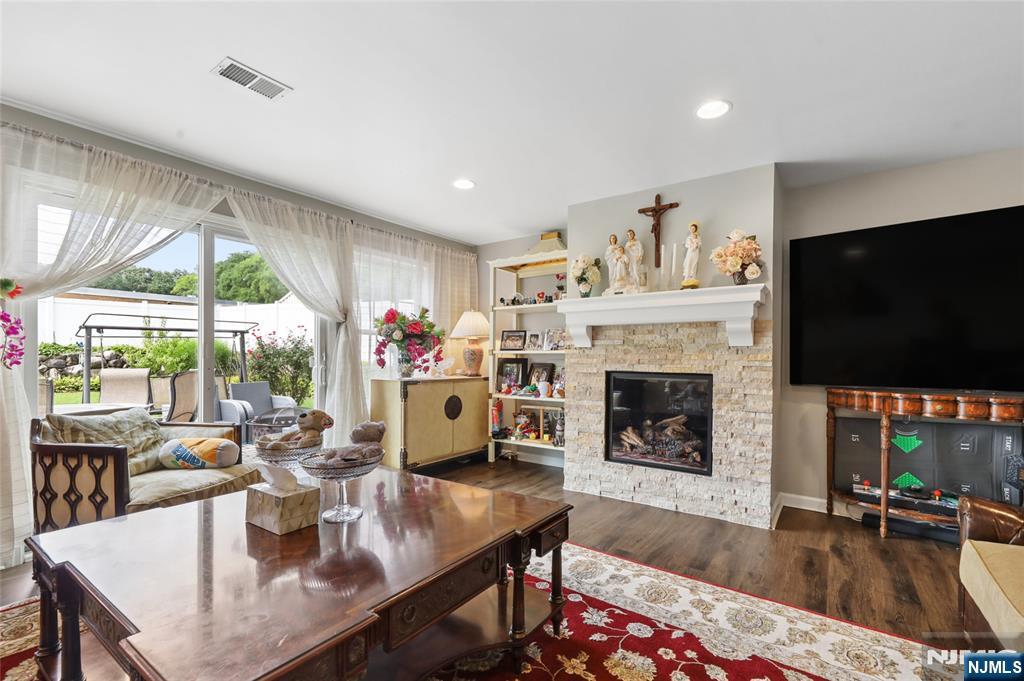 238 Monroe Avenue, Paramus, NJ 07652 — photo 2