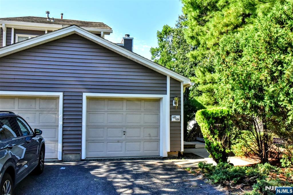 606 Skyline Drive 6 — photo