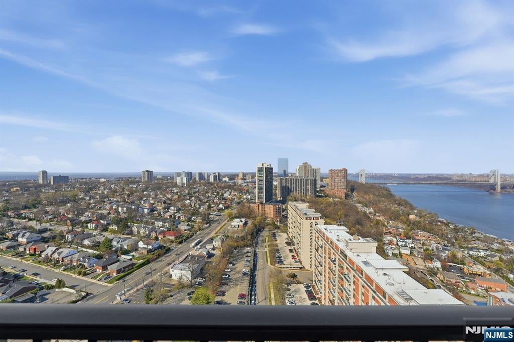 6 Horizon 2809 — photo