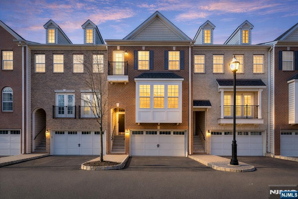 5 Creekside Court — photo