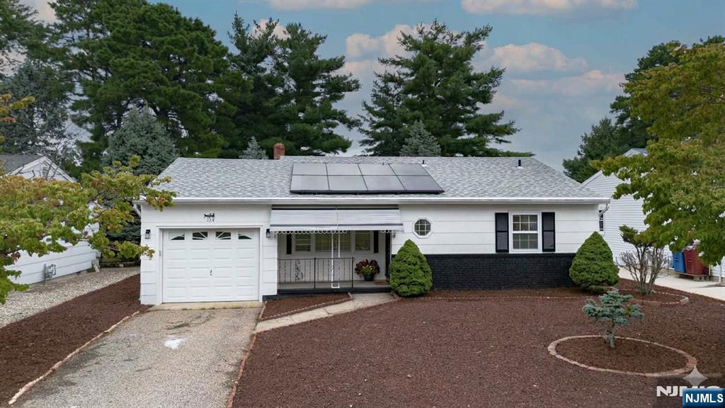 124 Northumberland Drive — photo
