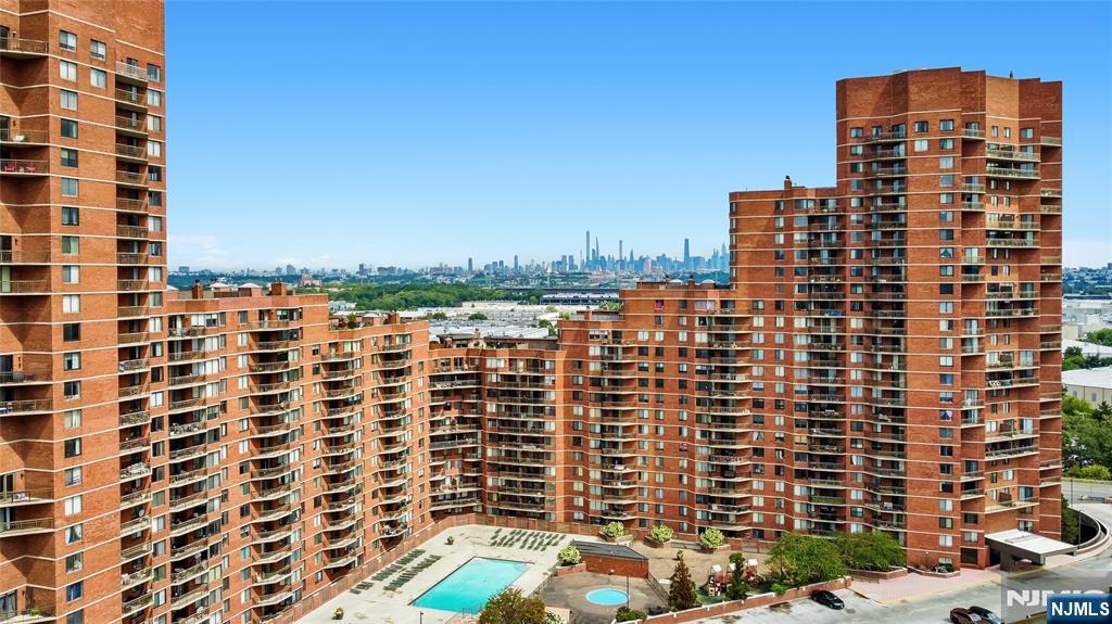 117 Harmon Cove Tower 117 — photo