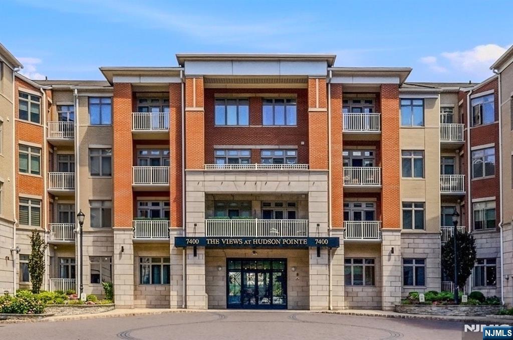 7400 River Road 217 — photo