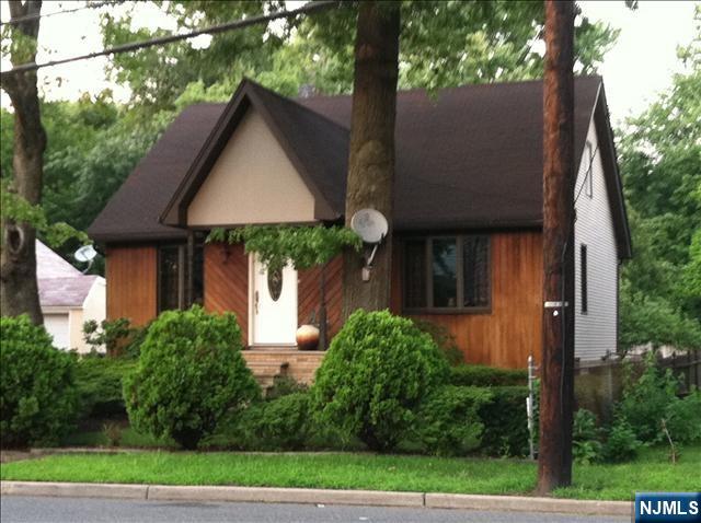 25 Farview Terrace, Paramus, NJ 07652 — photo 2