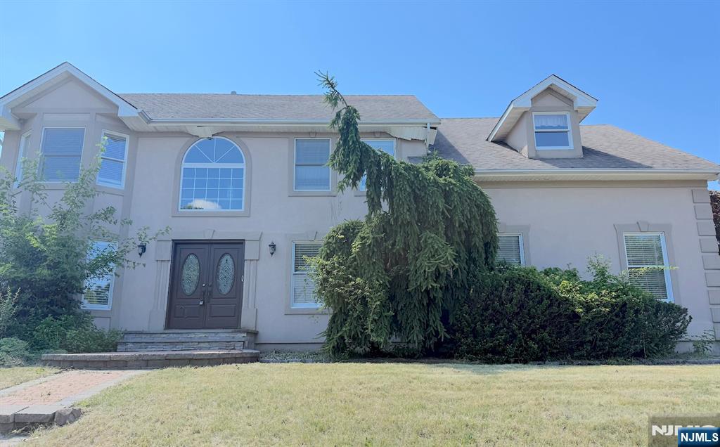 33 McGuire Drive — photo