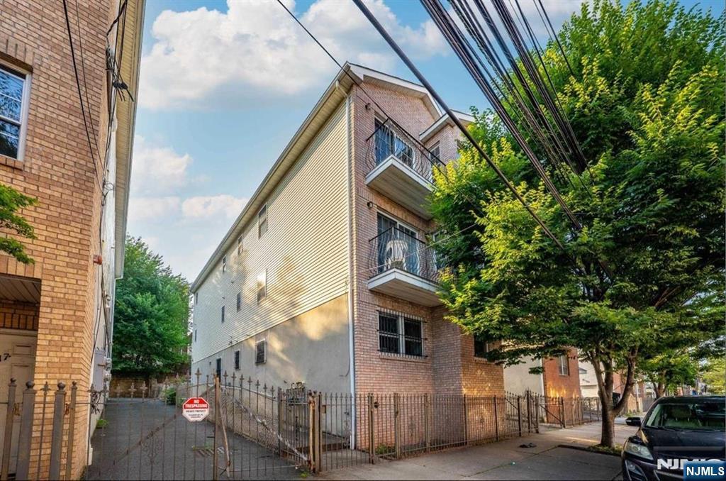 21-23 Norfolk Street — photo