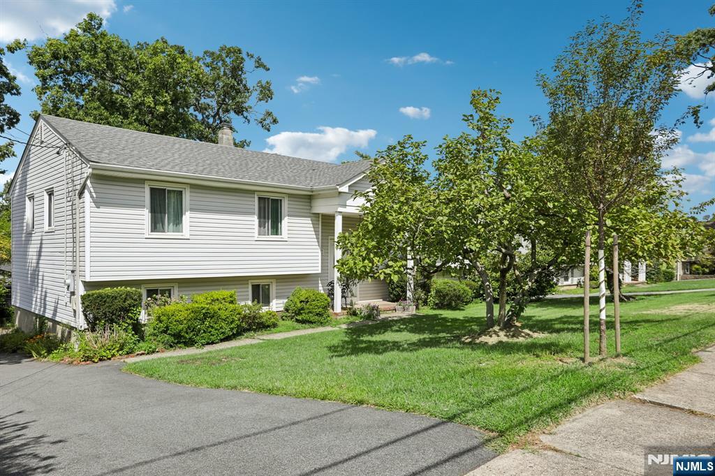 347 Alan Drive, Paramus, NJ 07652 — photo 2