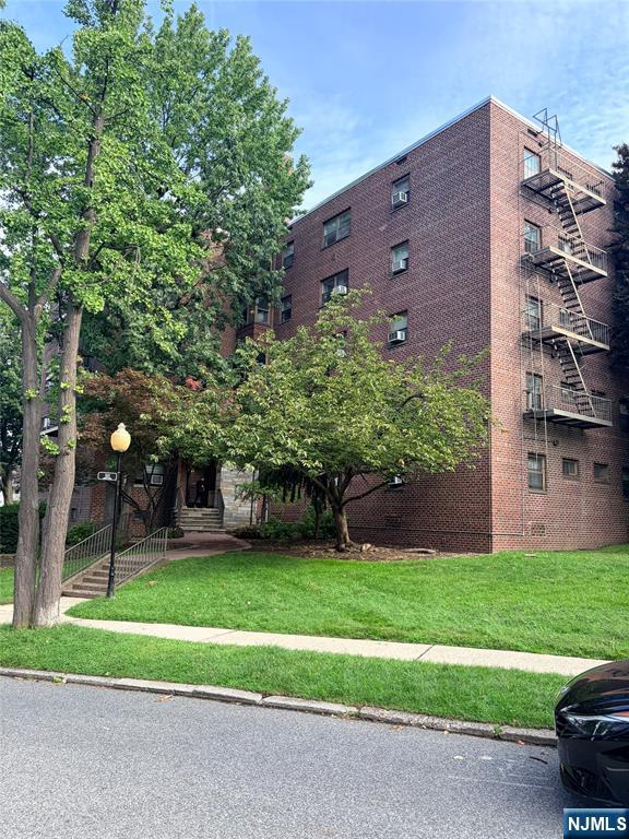 501 Linwood Drive 2F — photo