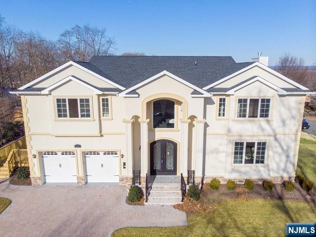 223 Hillcrest Drive — photo