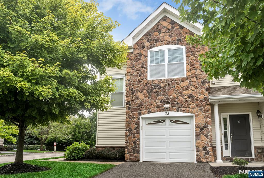 32 Dogwood Lane — photo