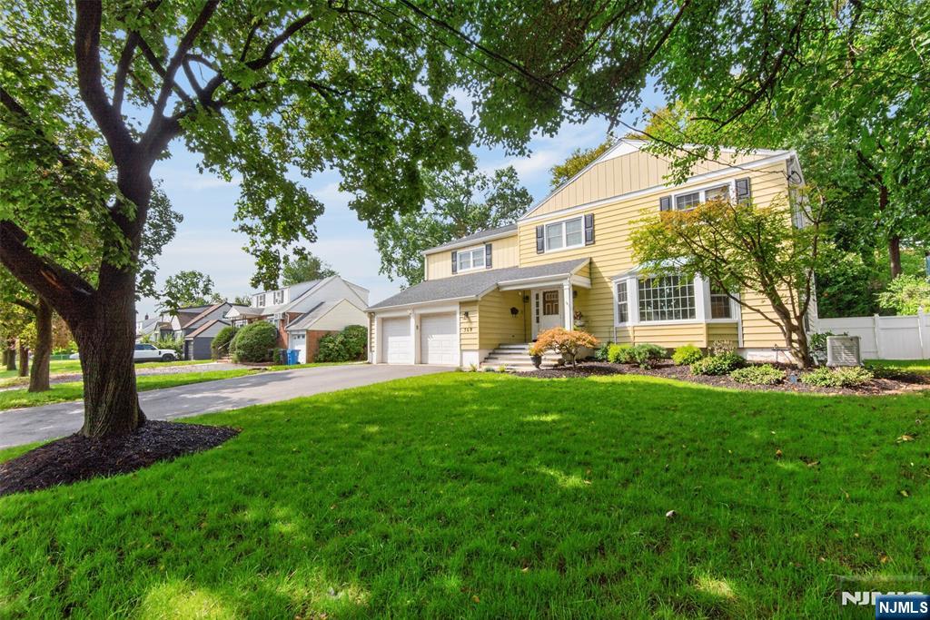 369 Forest Avenue, Paramus, NJ 07652 — photo 3