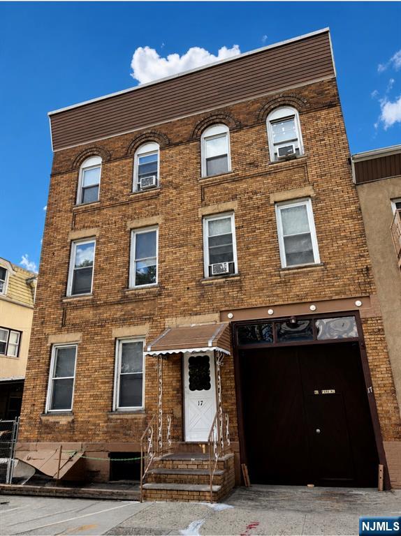 17 Van Buren Street 1 — photo