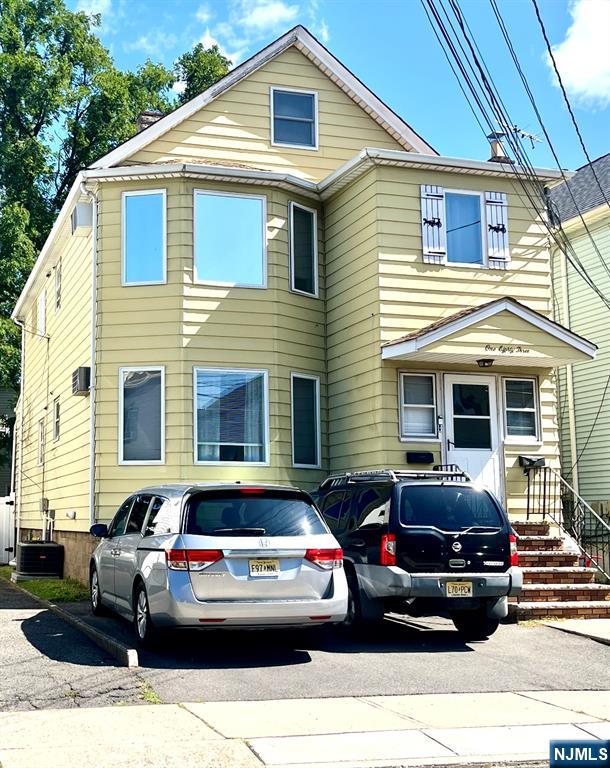 183 Hayward Place — photo