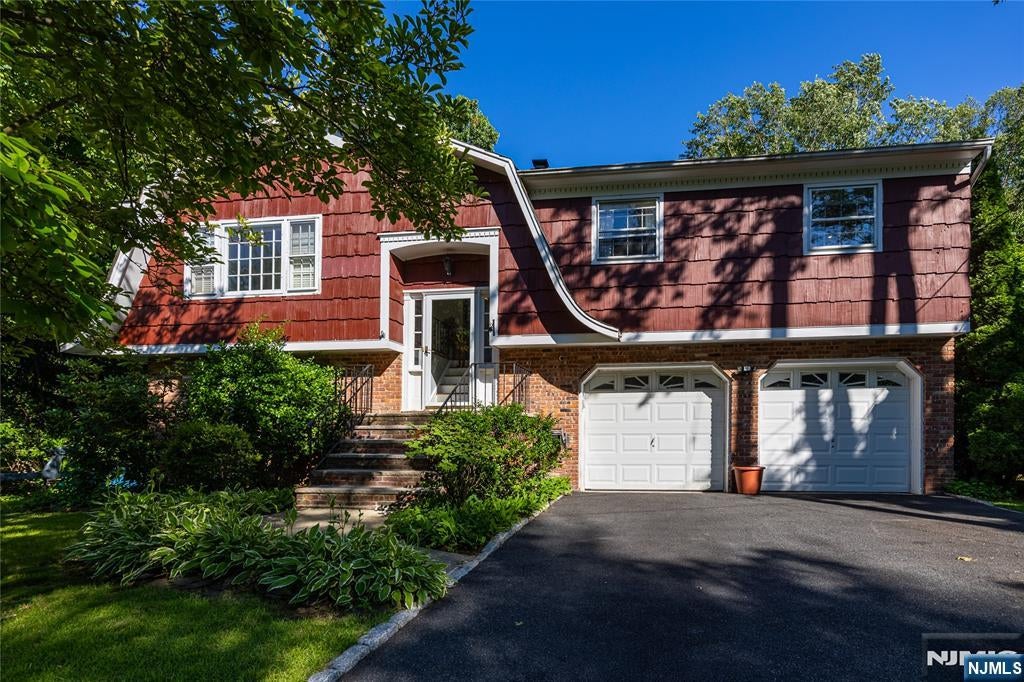 52 Aspen Lane — photo