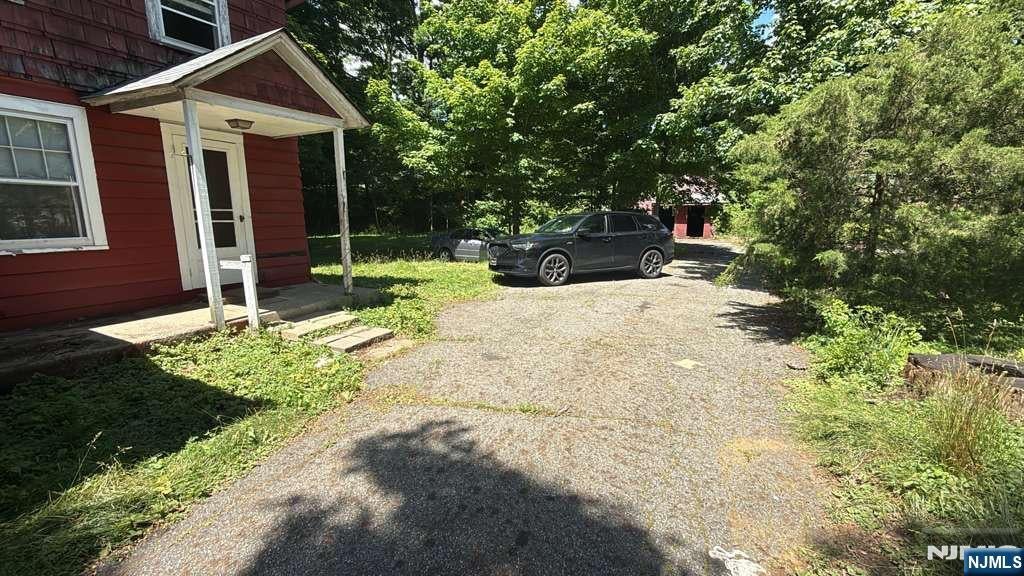 1581 Sussex Turnpike — photo