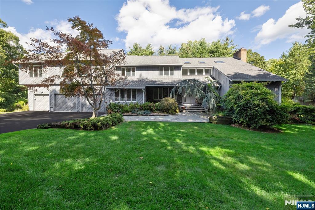 22 Angela Court — photo