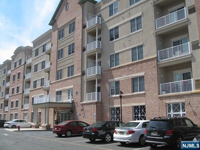 2411 Windsor Park Court — photo