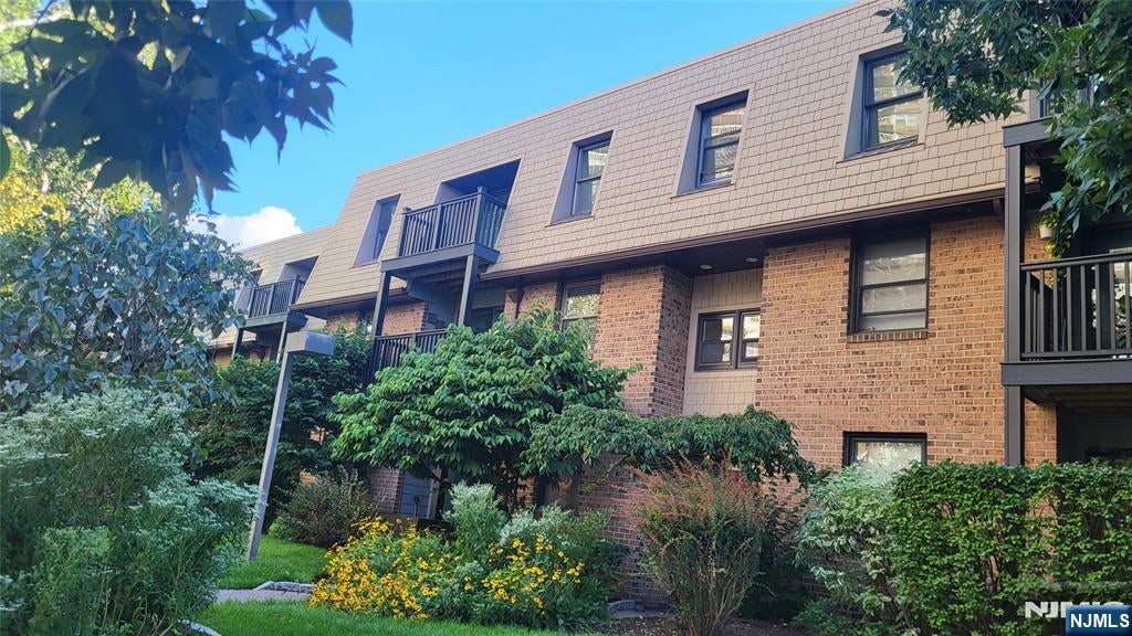 560 North Avenue K — photo