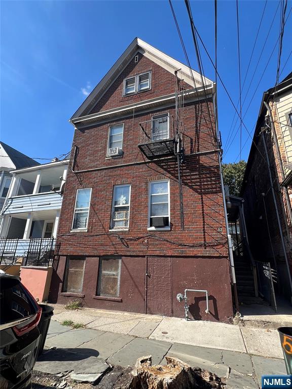 12 Quincy Street 4 — photo