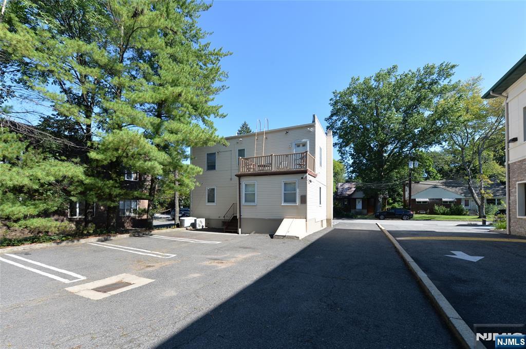 24 Farview Terrace, Paramus, NJ 07652 — photo 3