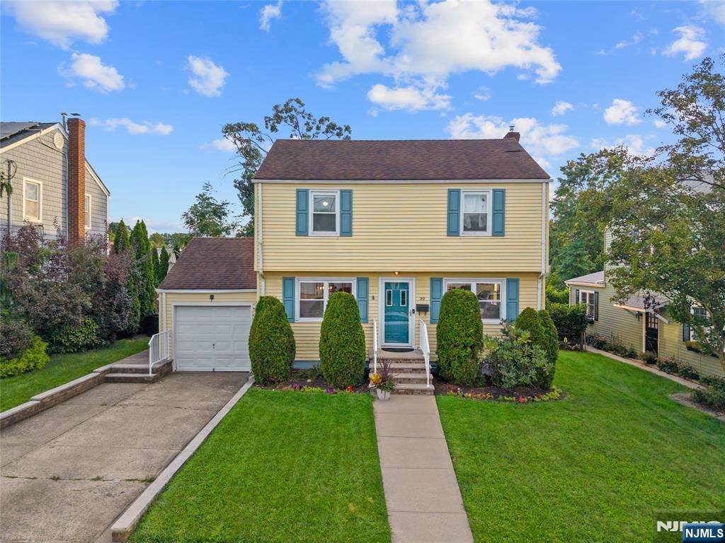 29 Larkspur Lane — photo