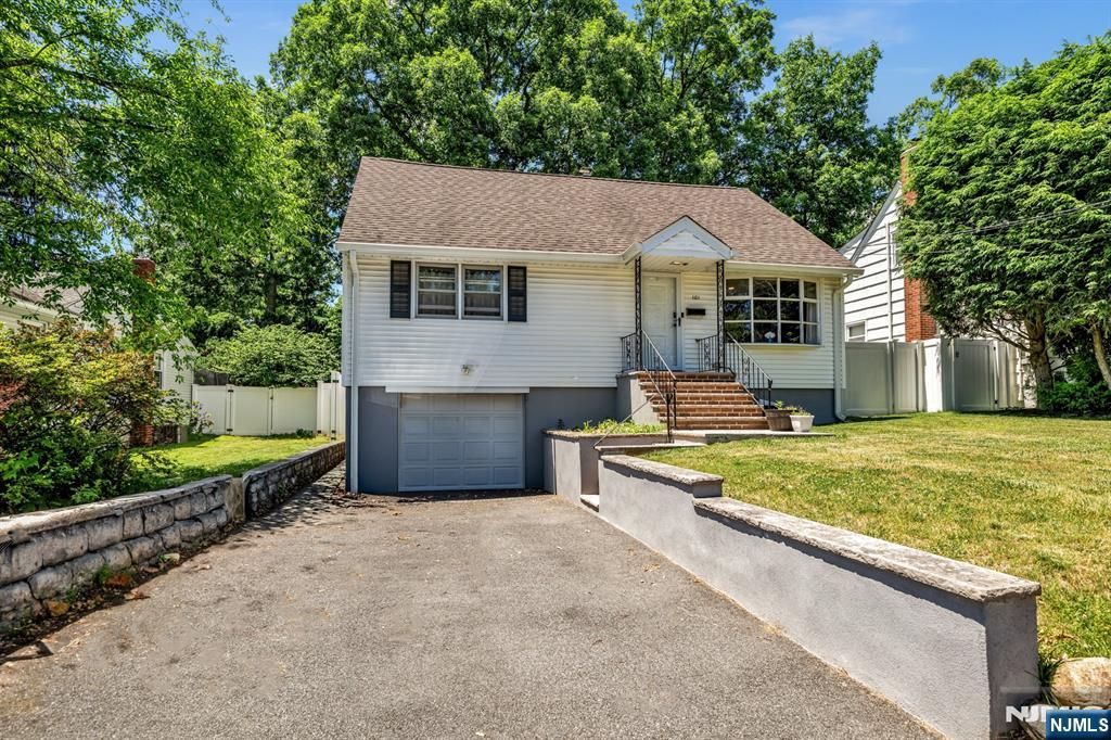 101 Pinecrest Terrace, Wayne, NJ 07470 — photo 2