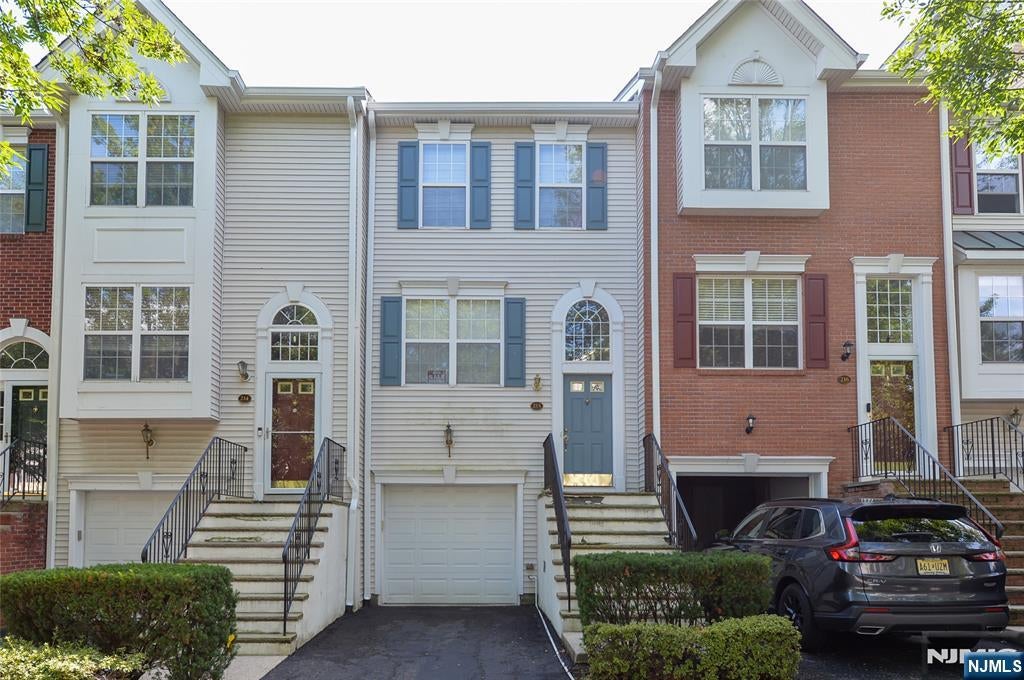 215 Stratford Drive — photo