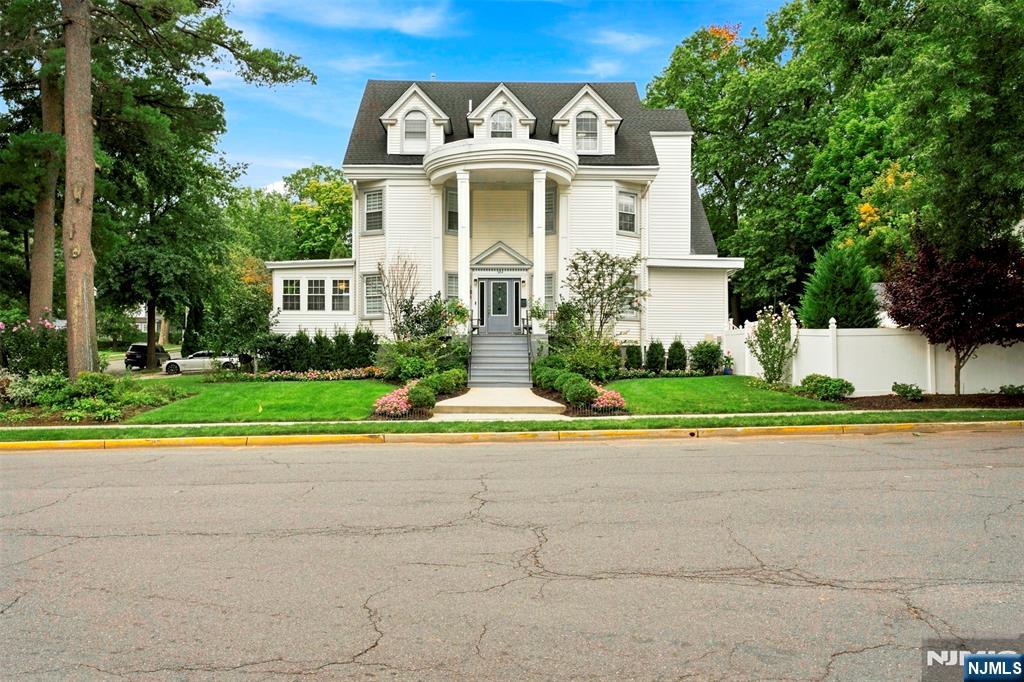 354 Highland Avenue — photo