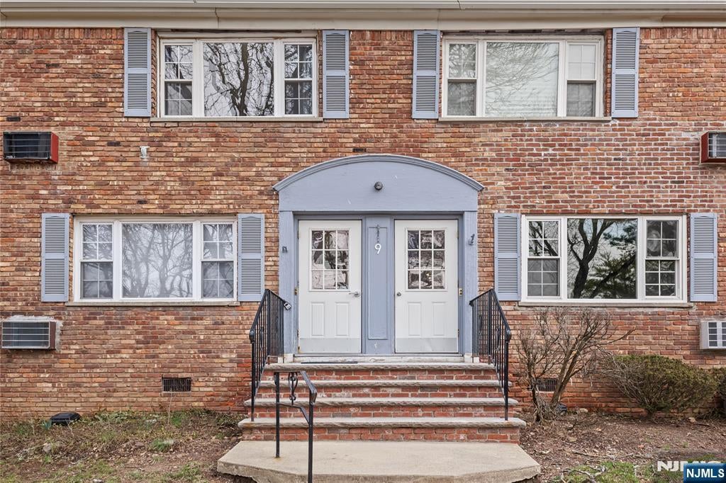 9 Wedgewood Drive 93 — photo