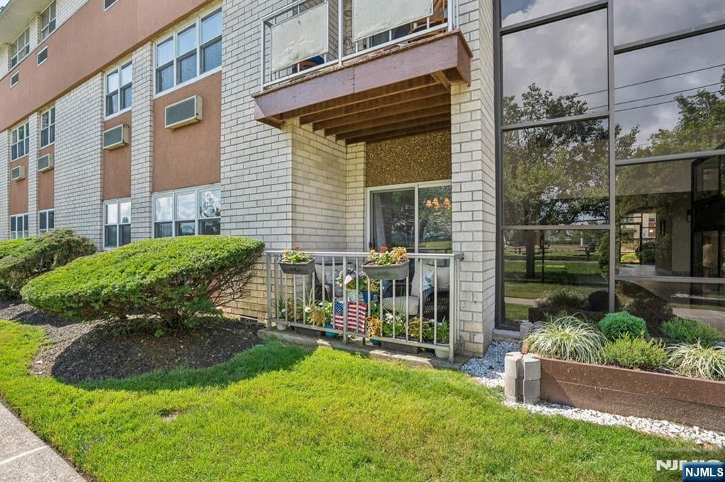 1111 River Road G10 — photo