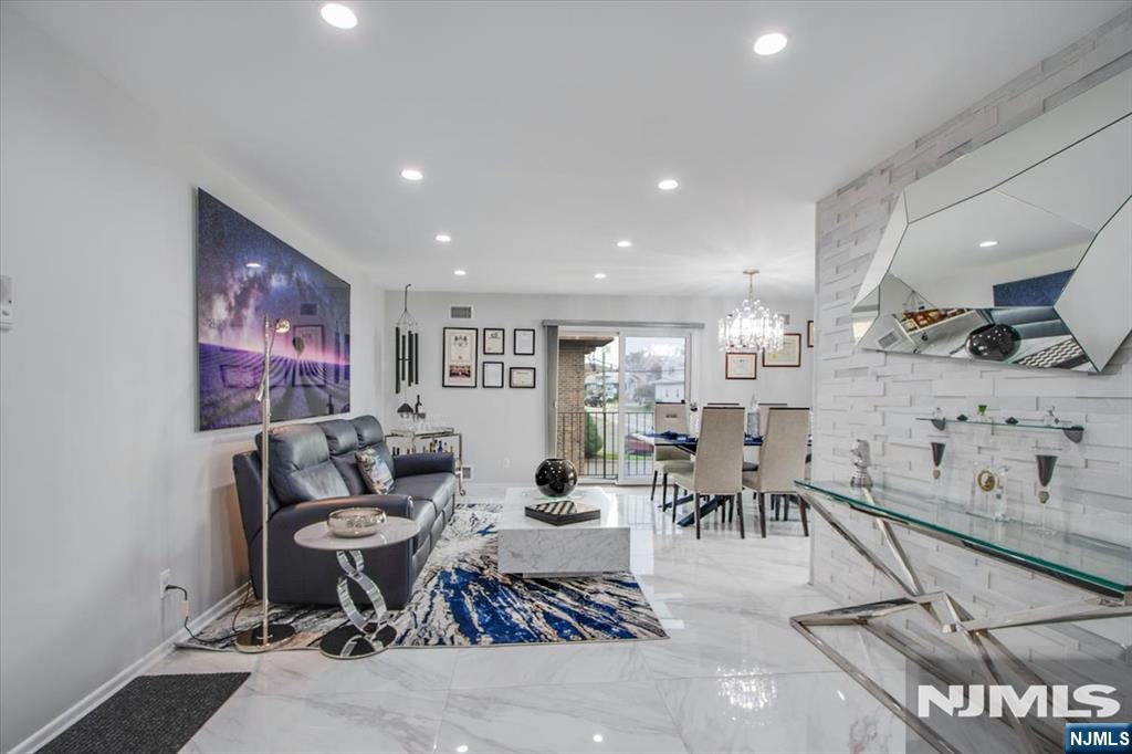 825 Riverside, Lyndhurst, NJ 07071 — photo 2