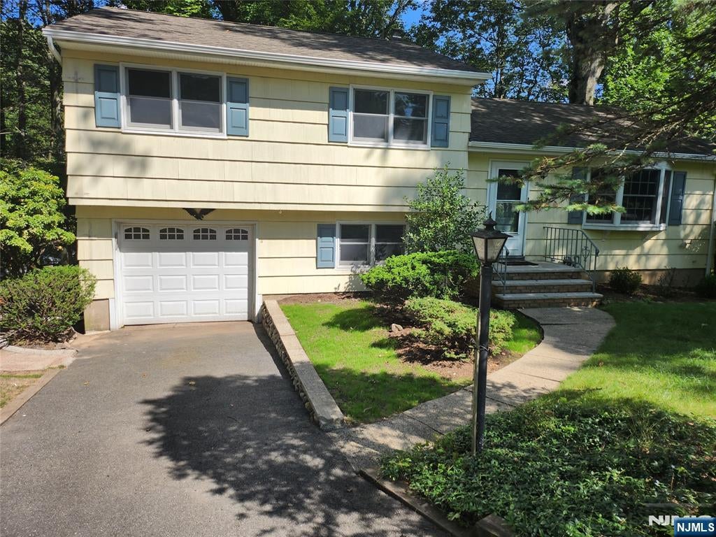 3 Arrowhead Road — photo