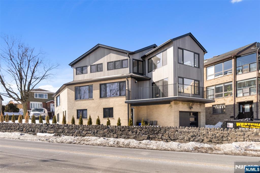 7 Sterling Place — photo