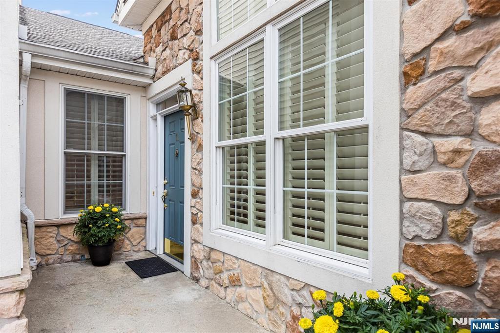 11 Quarry Drive 11 — photo