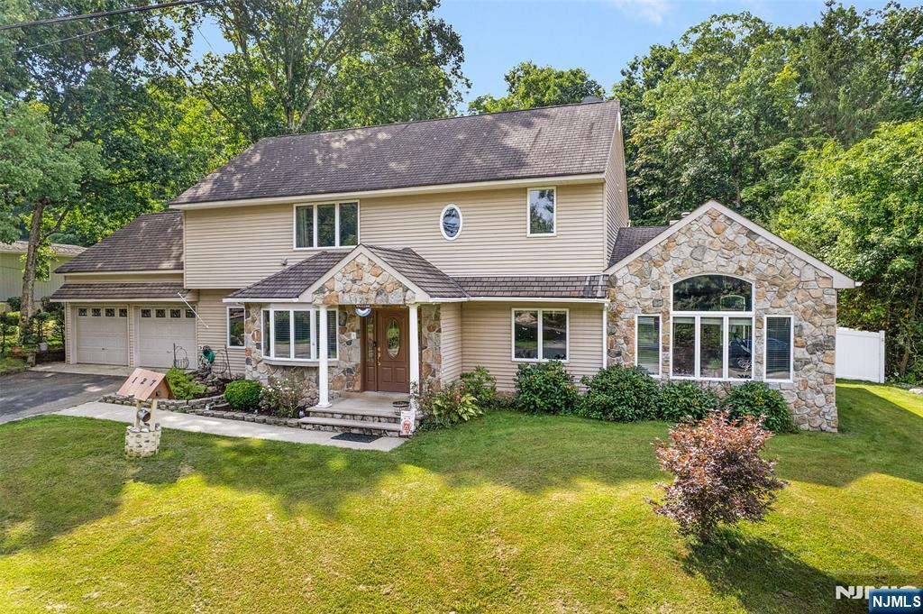 127 Mountain Circle — photo