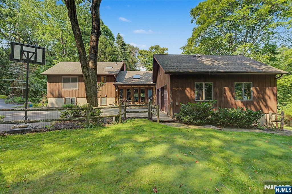 451 W Brook Road — photo