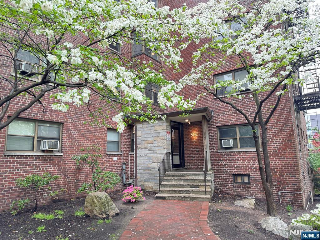 500 Linwood Drive 2G — photo