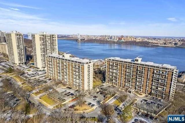 2 Horizon Road 1211 — photo