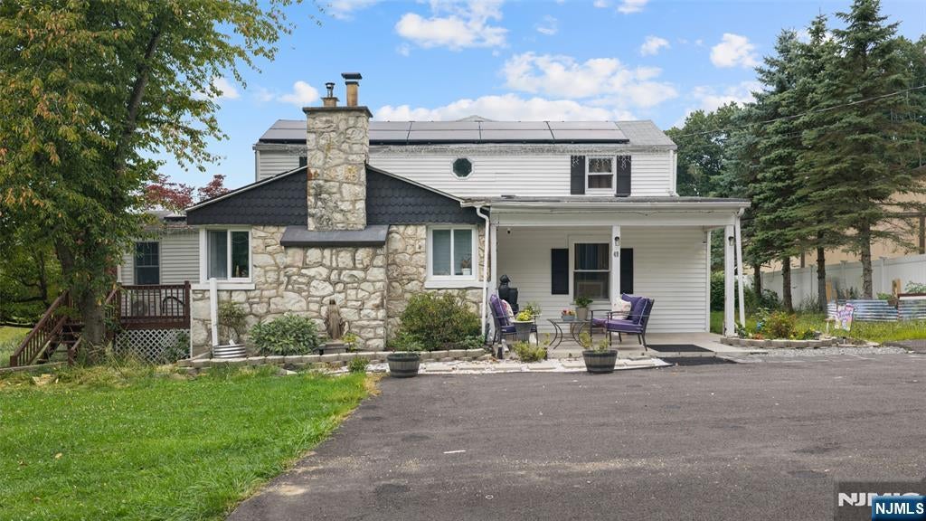 49 Hillcrest Drive — photo