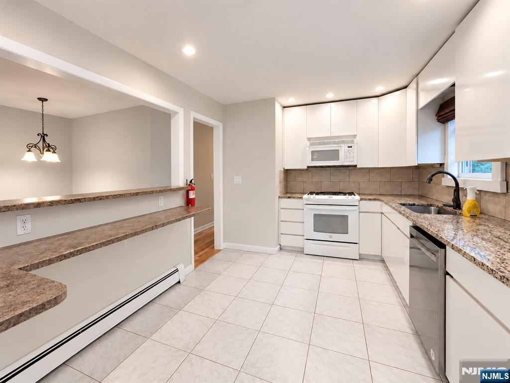 84 Colgate Avenue #2, Paramus, NJ 07652 — photo 3