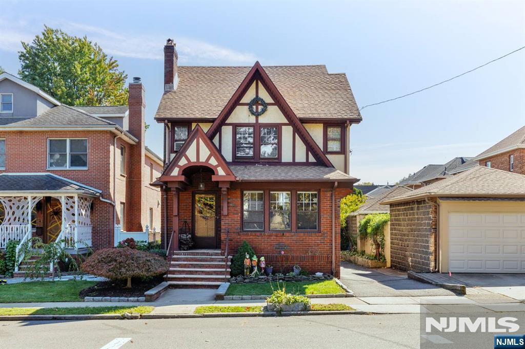 544 Highridge Avenue — photo