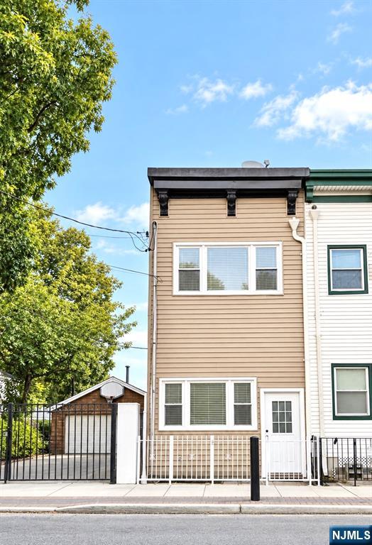 90A Hackensack Plank Road — photo
