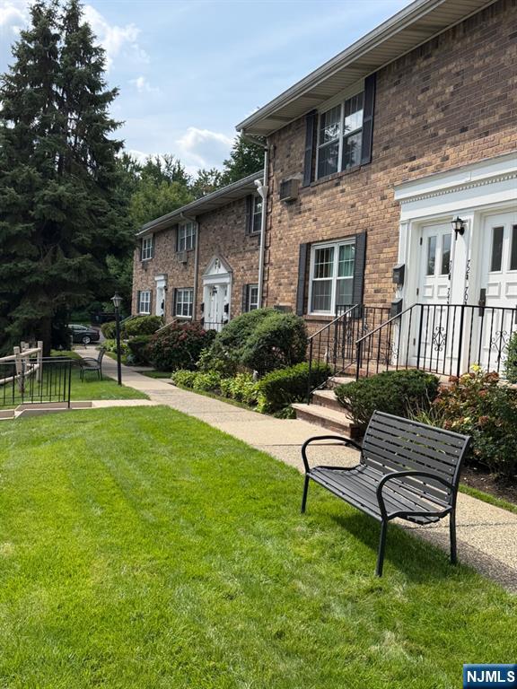 76 E Maple Street — photo