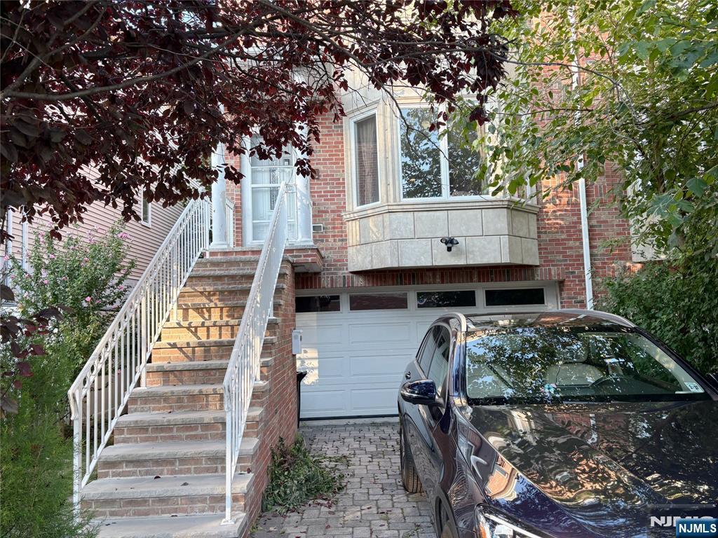 253 Columbia Avenue C0253 — photo