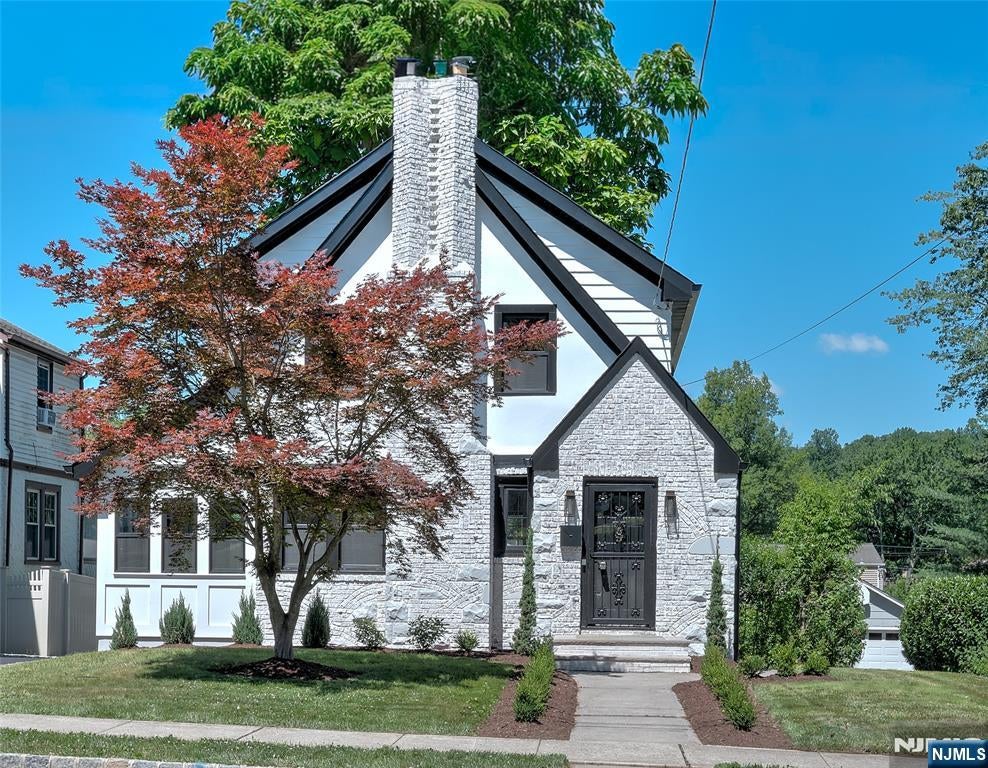 35 Sheridan Avenue — photo