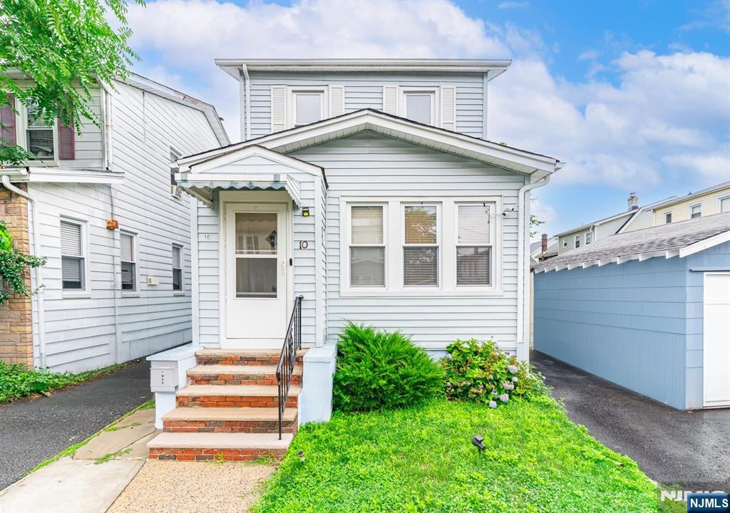 10 Lentz Place — photo