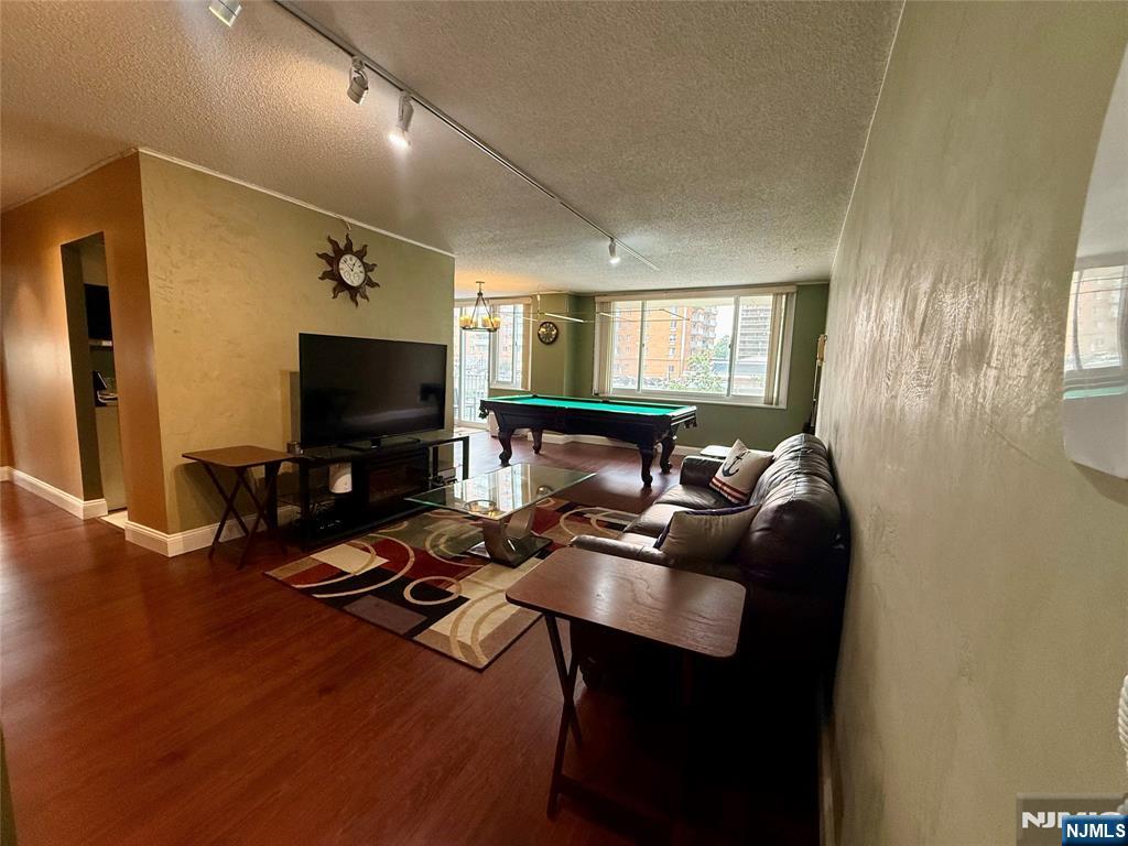 160 Overlook Avenue 4D — photo